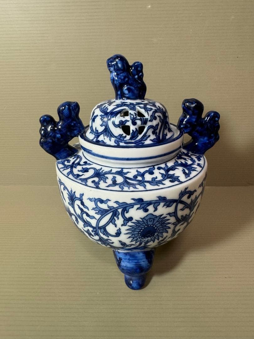 2730 染付　獅子　香炉