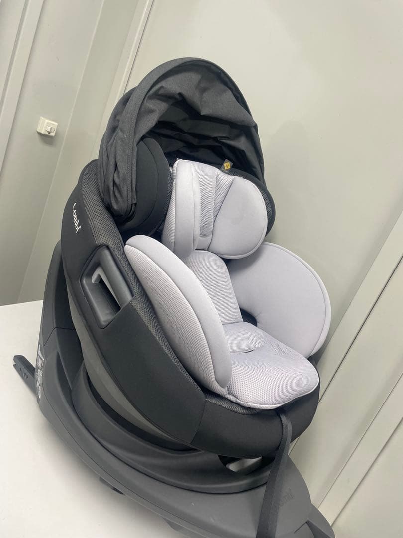 Combi THE S ISOFIX エッグショック ZB-690