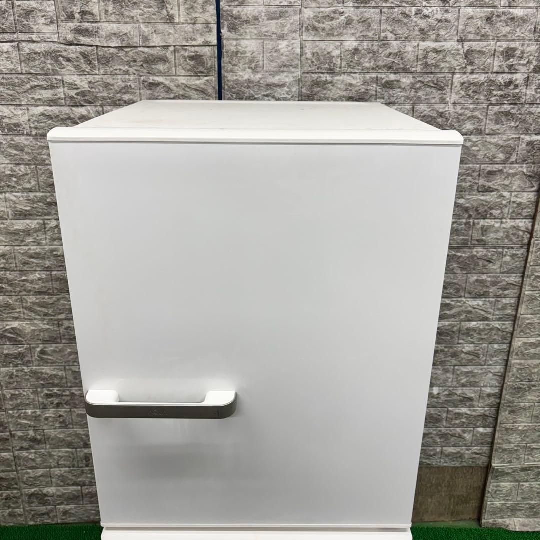 236 冷蔵庫　大型　300L 極美品　右開き　家庭向　小型　一人暮らし　保証込