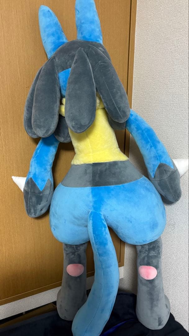 等身大ルカリオ　ぬいぐるみ