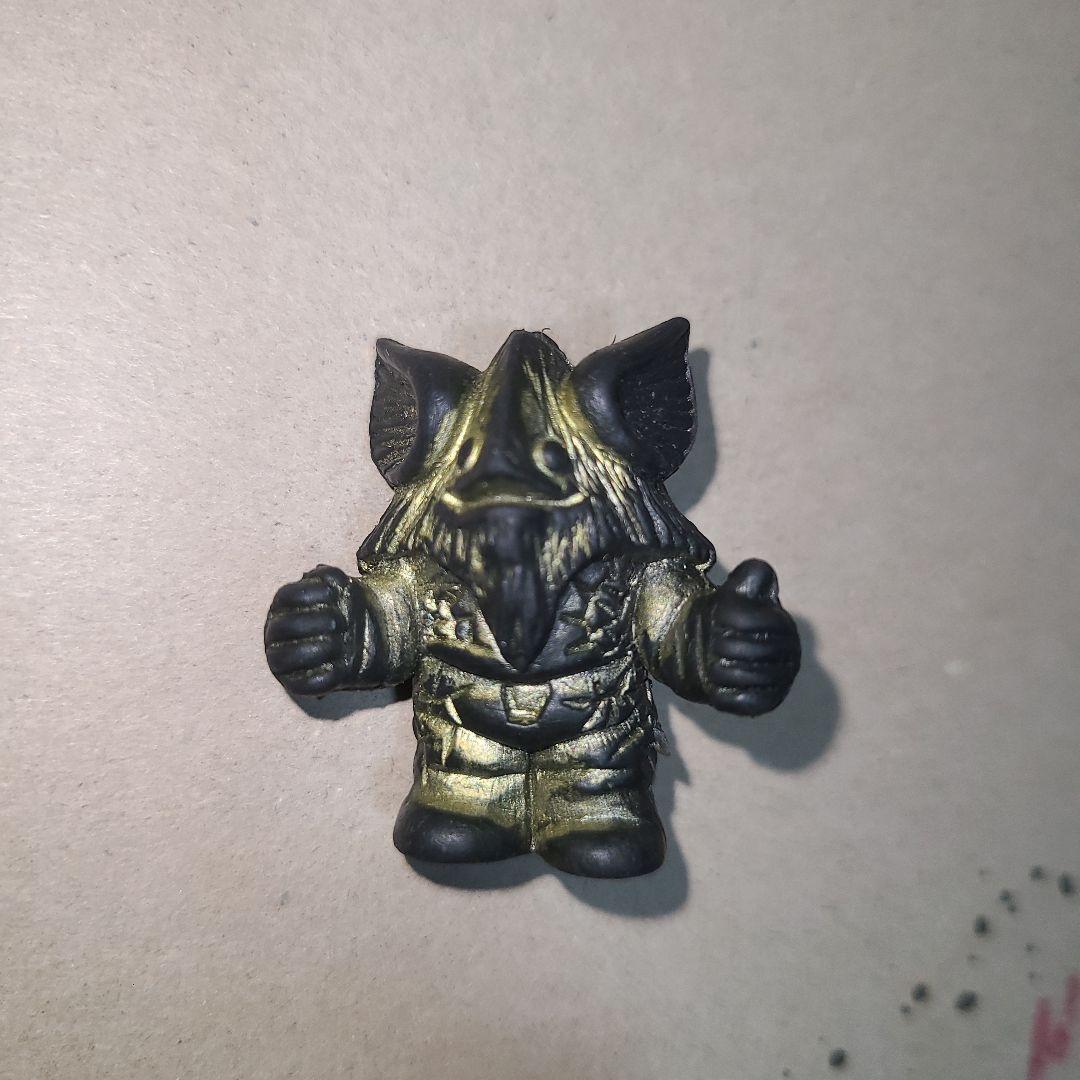 ウルトラマン怪獣消しゴムイカルス星人 金色 黒色シルバー