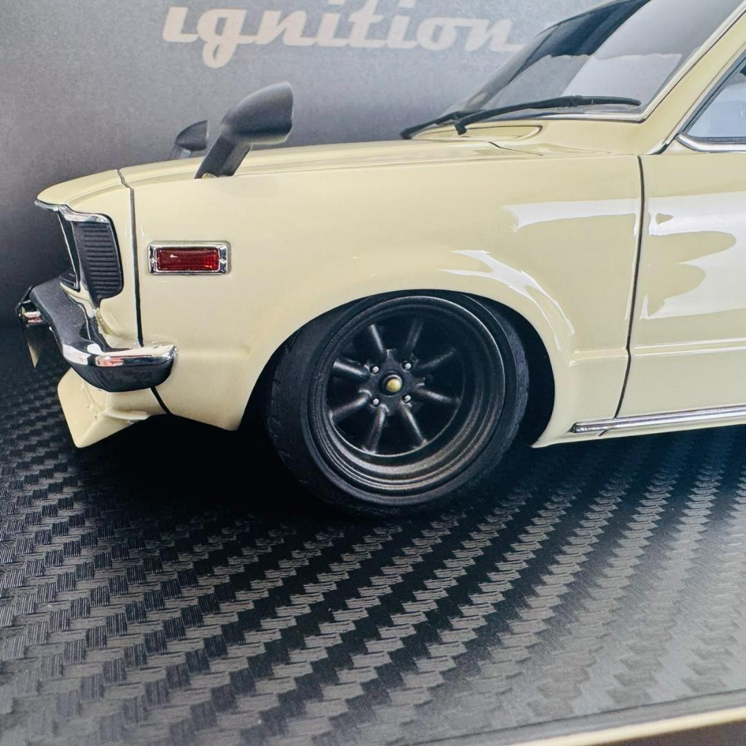 1/18 イグニッションモデル マツダ サバンナ （S124A） ホワイト