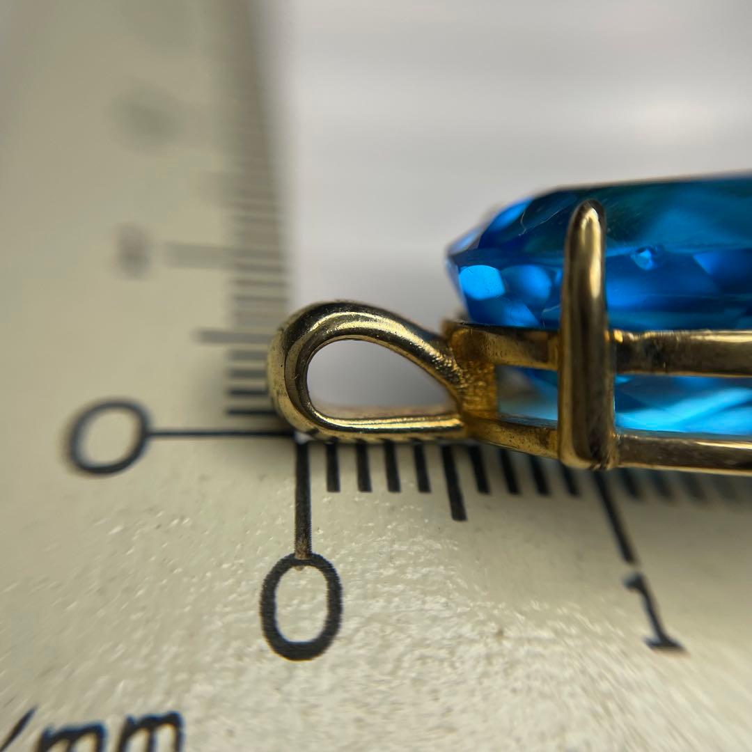 リ*ィ様 【高品質】スイスブルートパーズ　ペンダントトップ推定16ct