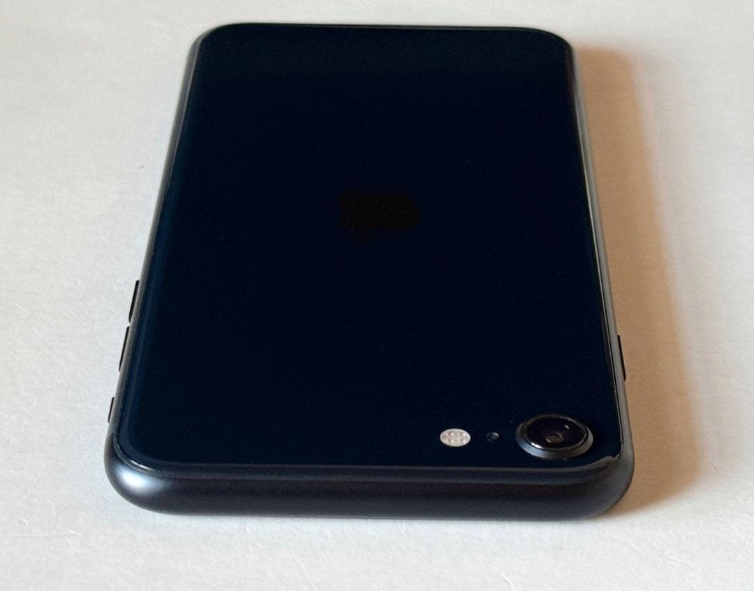 バッテリー最大容量98%　iPhone SE 第3世代 64GB ミッドナイト