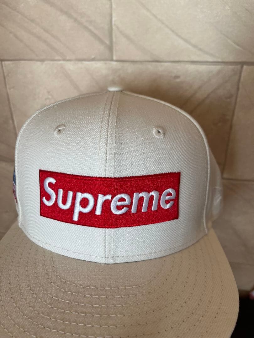 Supreme ニューエラ　白　ベースボールキャップ 7 1/2