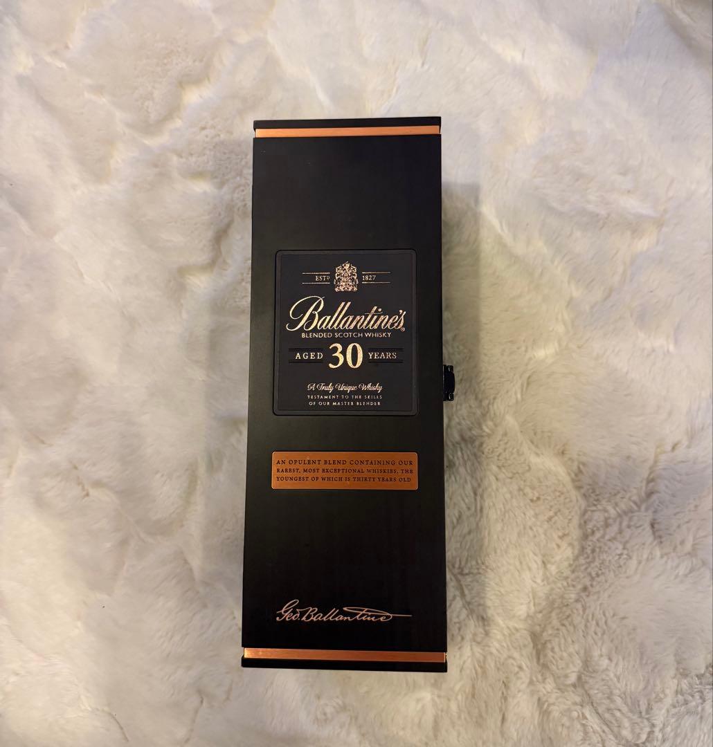 ウイスキー Ballantine's 30 Years Aged Whisky
