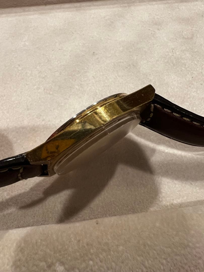 【中古】OMEGA Geneve 136.0049 デイト付 手巻き GOLD