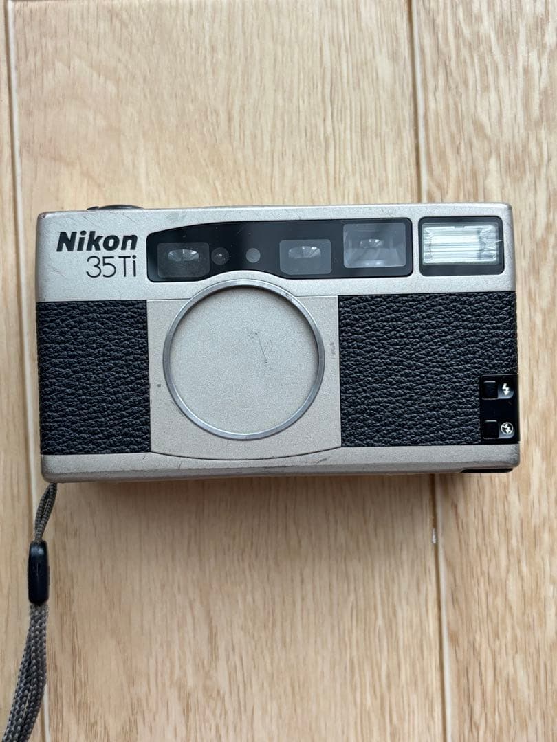 Nikon 35Ti コンパクトフィルムカメラ