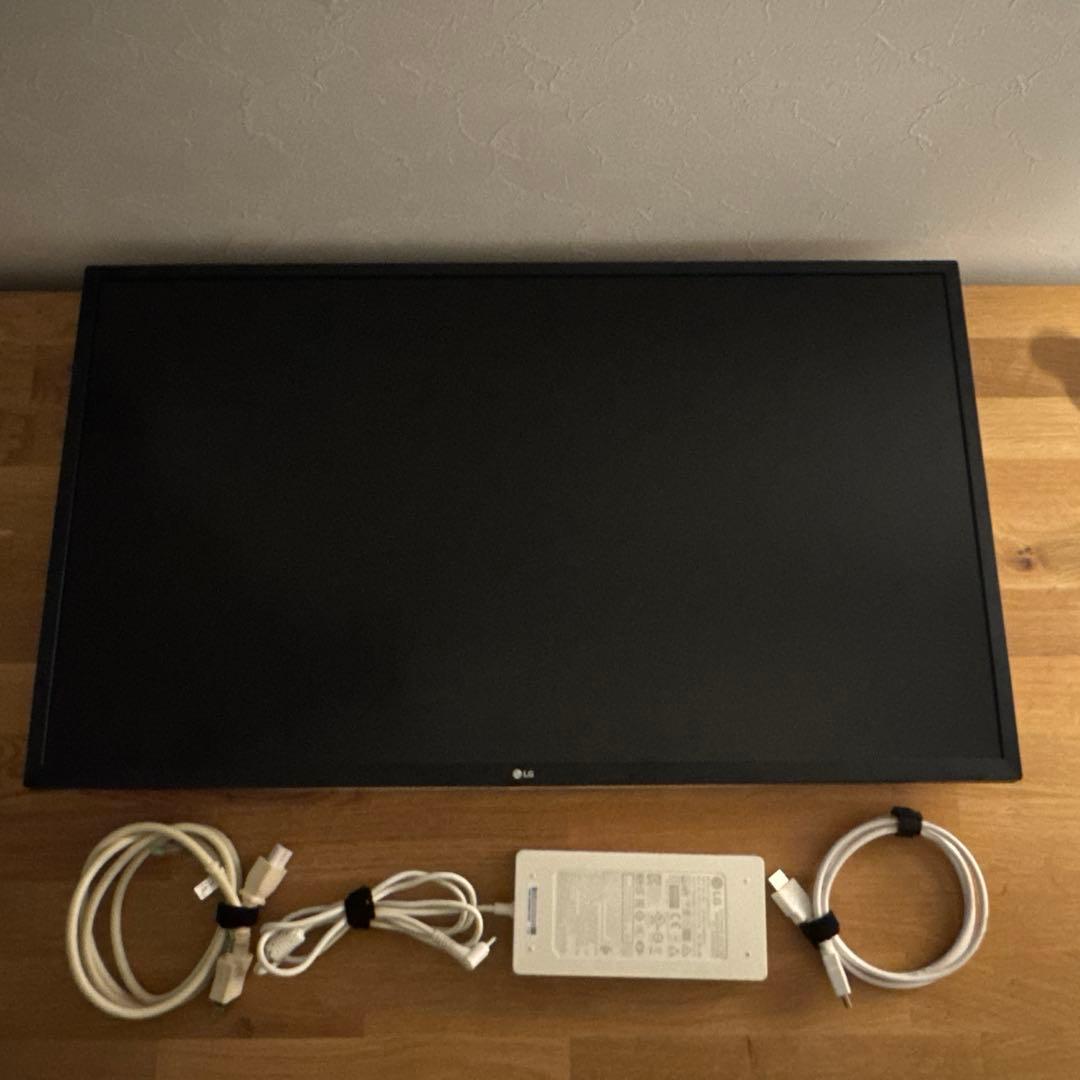 4K対応、LG 32UL750-W 32インチモニター、美品