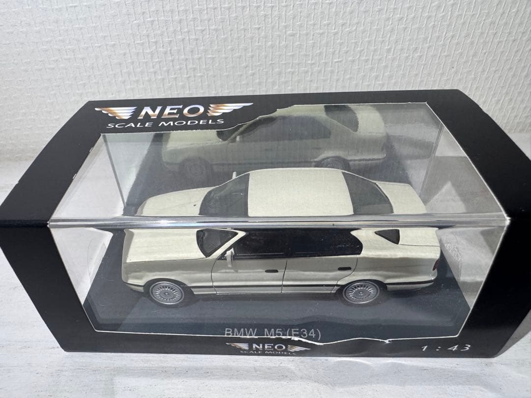 BMW M5 (E34) 1/43 スケールモデル