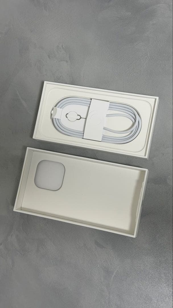 iPhone 16 Pro 512GB 画面割れ