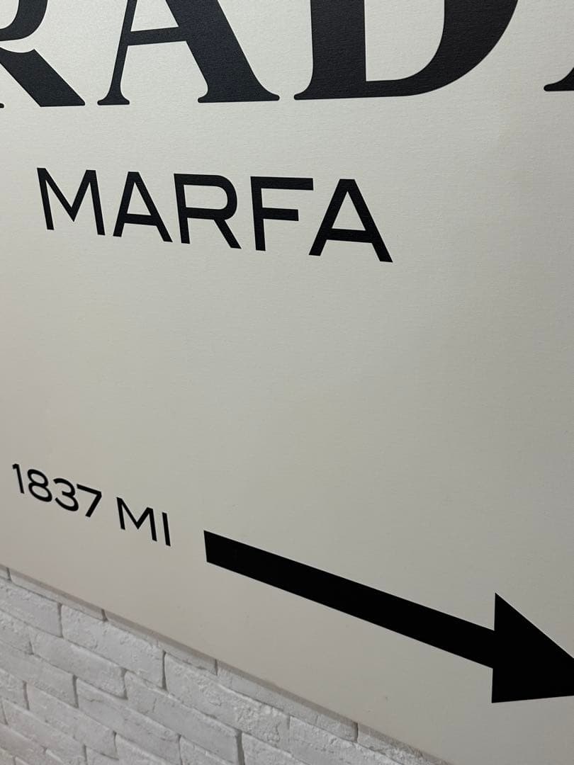 【東京都23区配送無料】定価12万円　プラダ　アートパネル　特大　キャンバス　絵