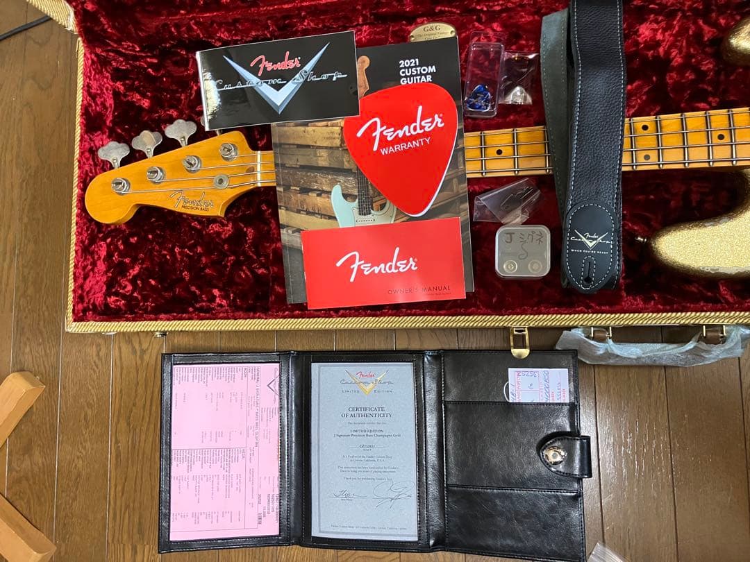 ベース J Fender Bass Heavy Relic Champagne Gold