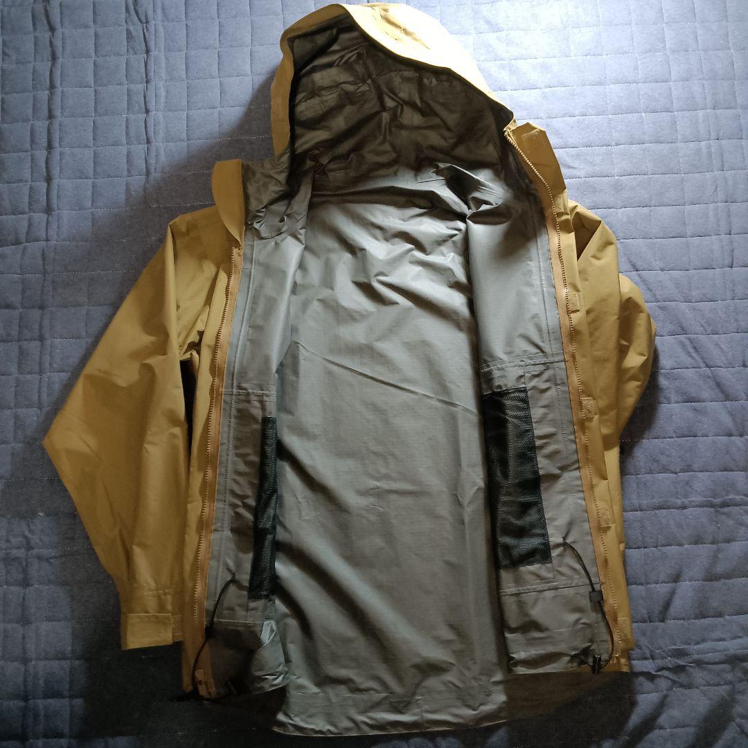 ビヨンドクロージング　デッドストックS 未使用品。