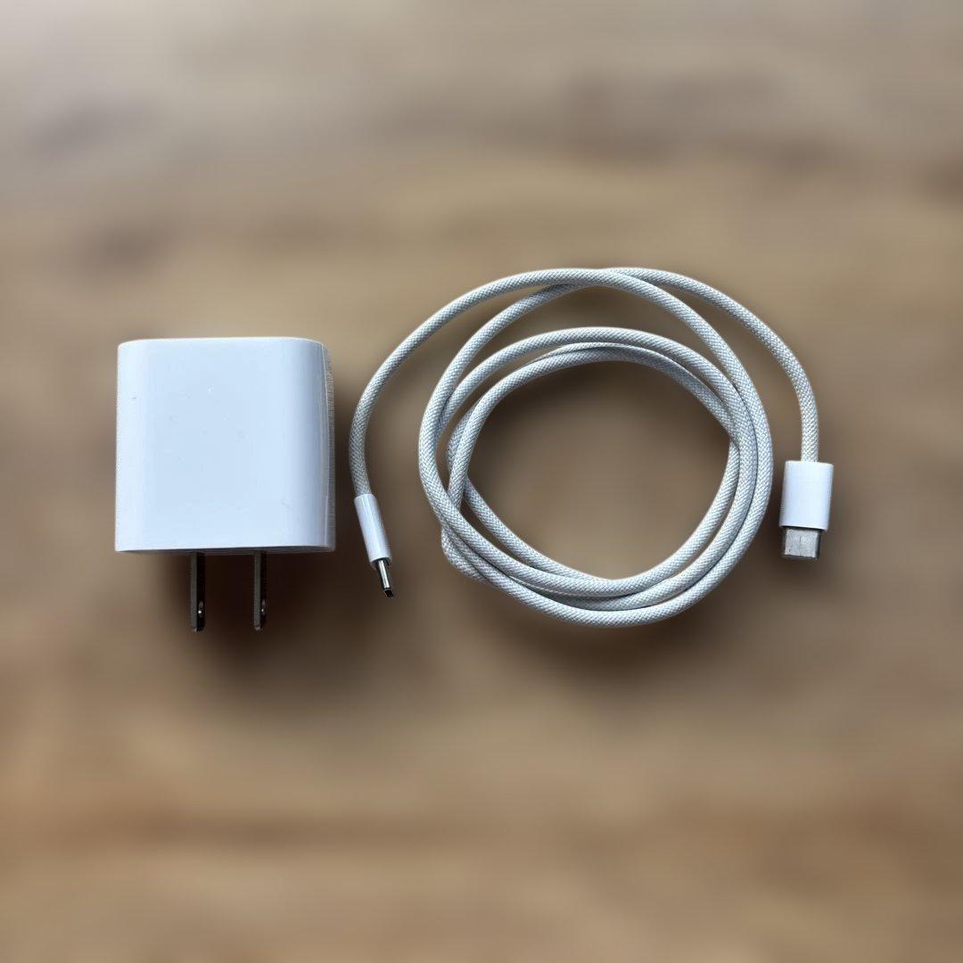 Apple iPad Pro 12.9インチとiPhone15のセット