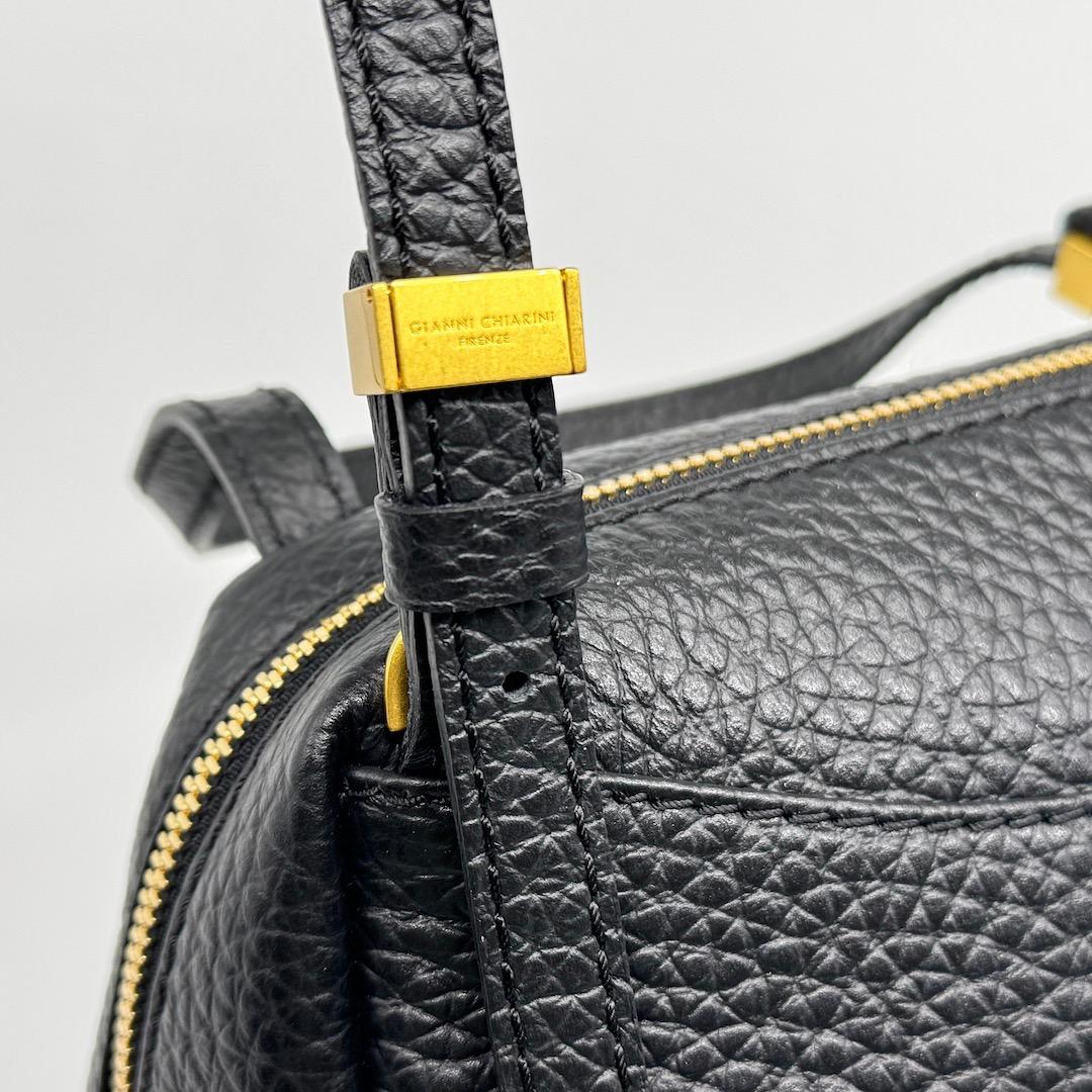 美品 GIANNI CHIARINI 25AW DEA レザー ショルダーバッグ