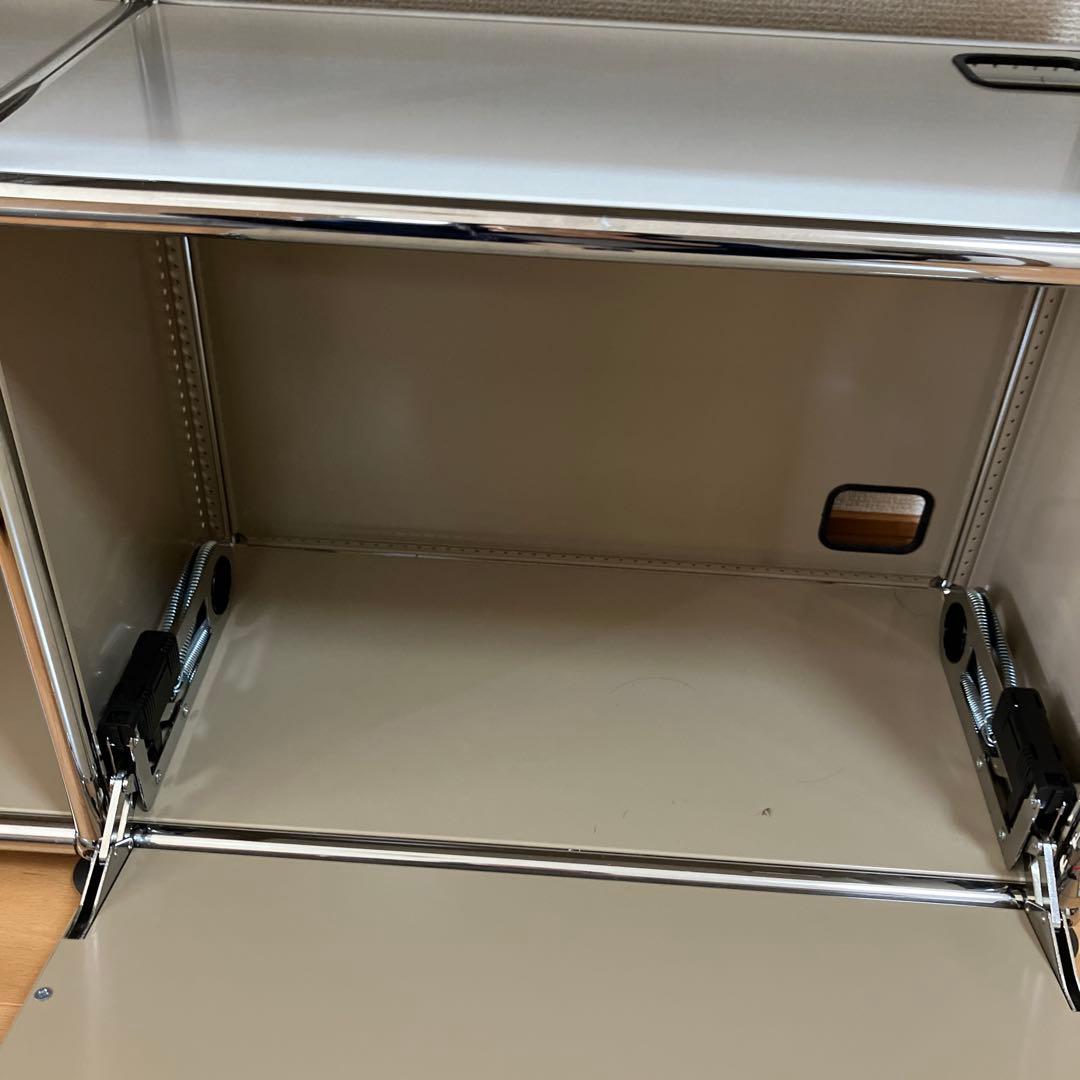 USMハラー ベージュ スチールキャビネット 中型 扉付き