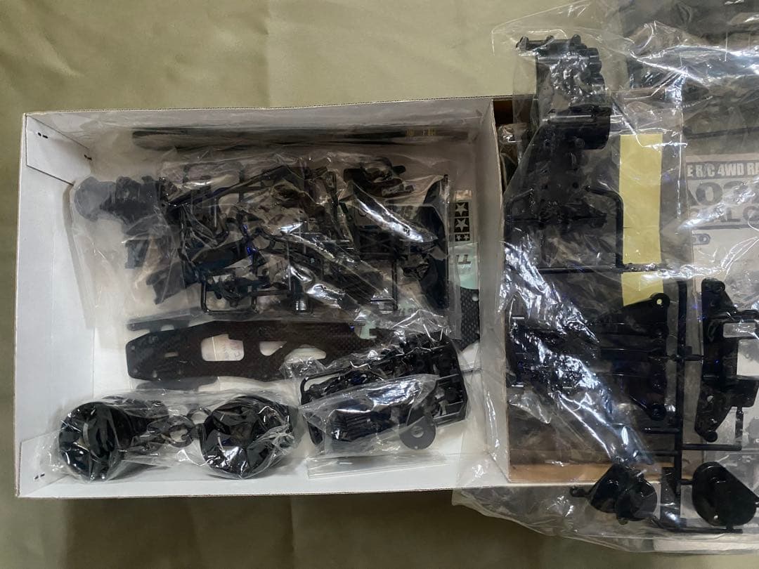 タミヤTA-03R-TRFスペシャル　ベンツCLK-GTRボディ 未使用品