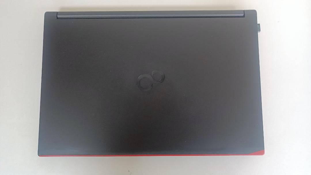 美品ノートパソコンFUJITSU第八世代Core i5 SSD128Gメモリ8G