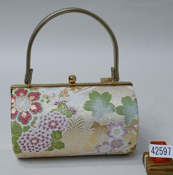 草履バッグセット 帯地 三段 フリーサイズ 24cm 金色 和装 NO42597