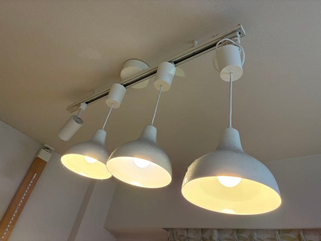 ⭐️ハル⭐️　 【無印良品】 ホワイト 3灯 ペンダントライト レール式