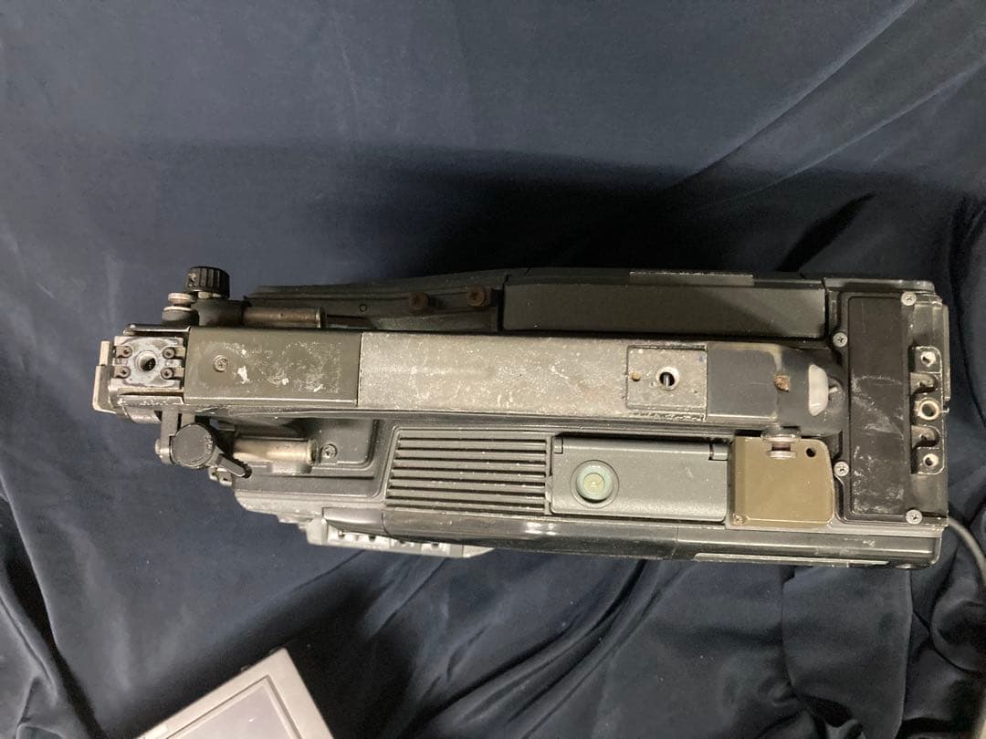 放送用ビデオカメラ本体　HDW-750