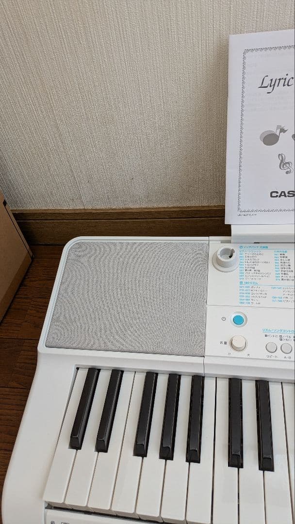 CASIO LK-516 ☆光ナビゲーション電子キーボード