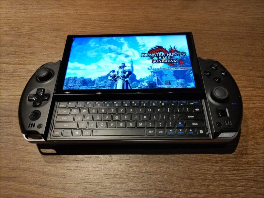 GPD Win4 (6800U/32GB/2TB) おまけ付き