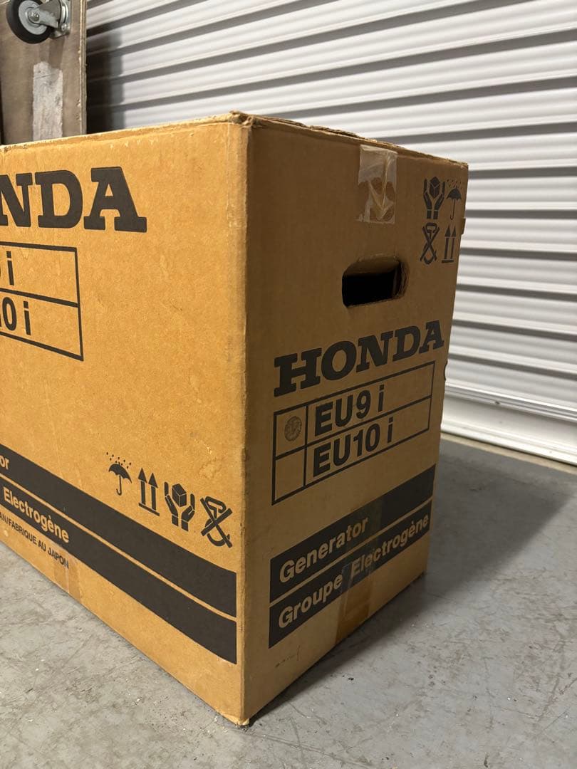 雄*大様 HONDA EU9i インバーター発電機