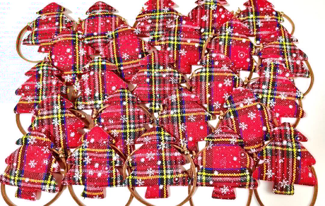 業務用トリミングチョーカー+背景布　クリスマスツリー　ペットサロン　雪　犬