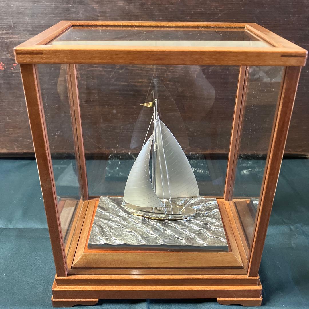シルバー950 SILVER 銀製　帆船　ヨット　置物　ガラスケース入り