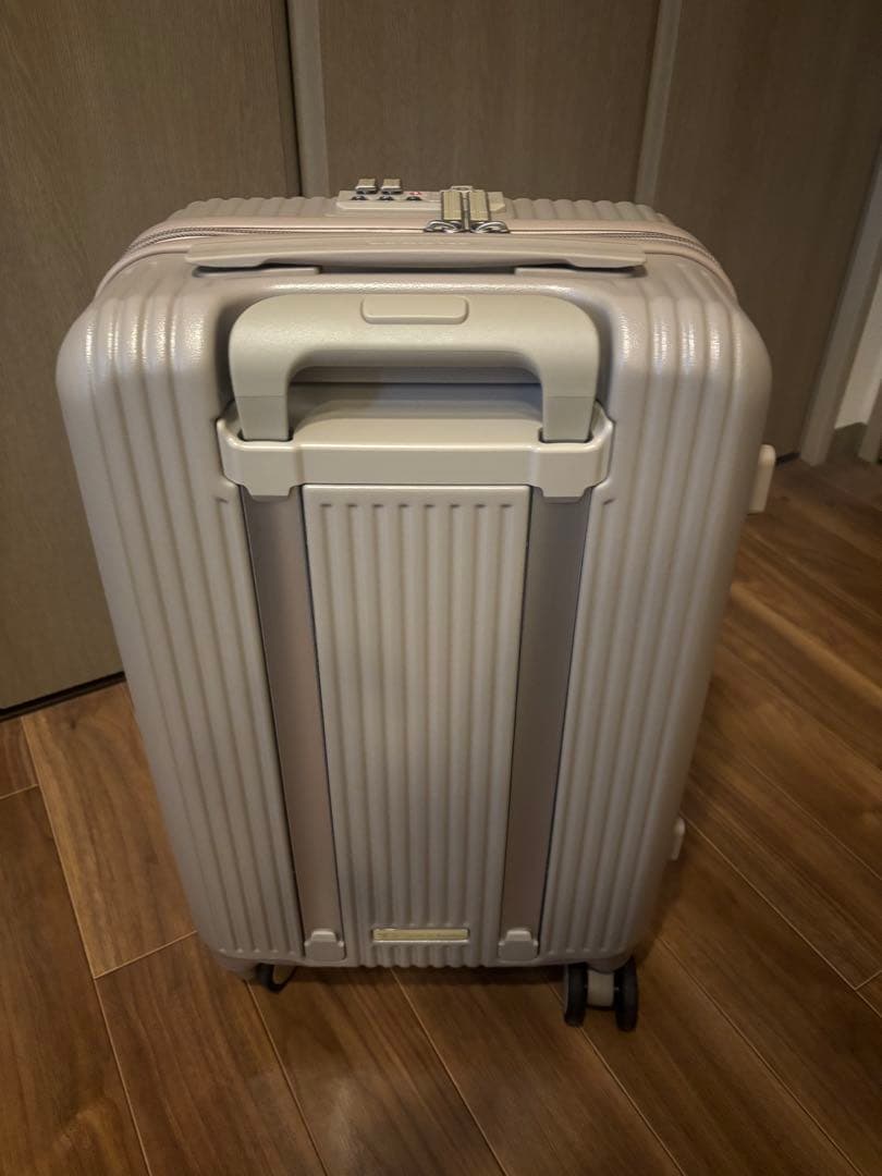 スーツケース イノベーター inv50 カフェラテ