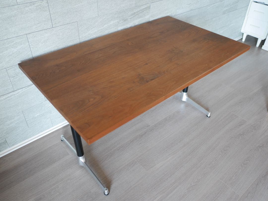 さっくー　【送料込み】グリニッチダイニングテーブルウォルナット1200