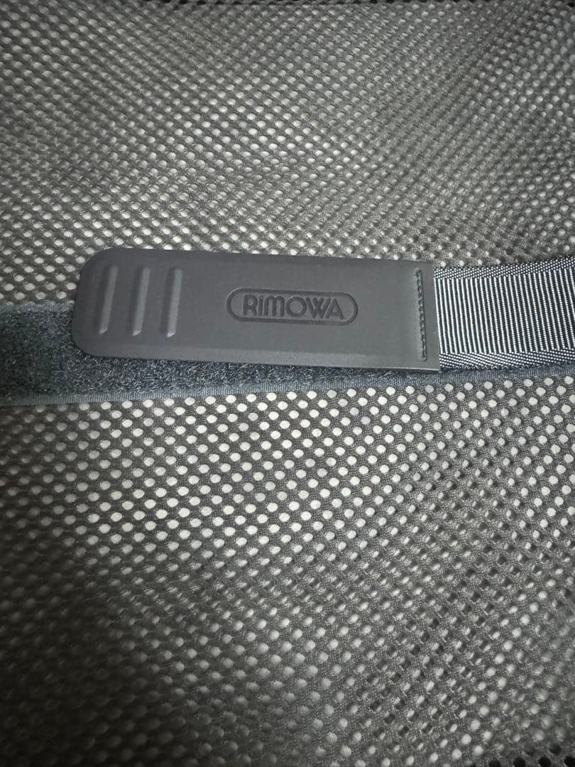 リモワ　サルサ　ブラック　32L 4輪　キャビン　機内持ち込み