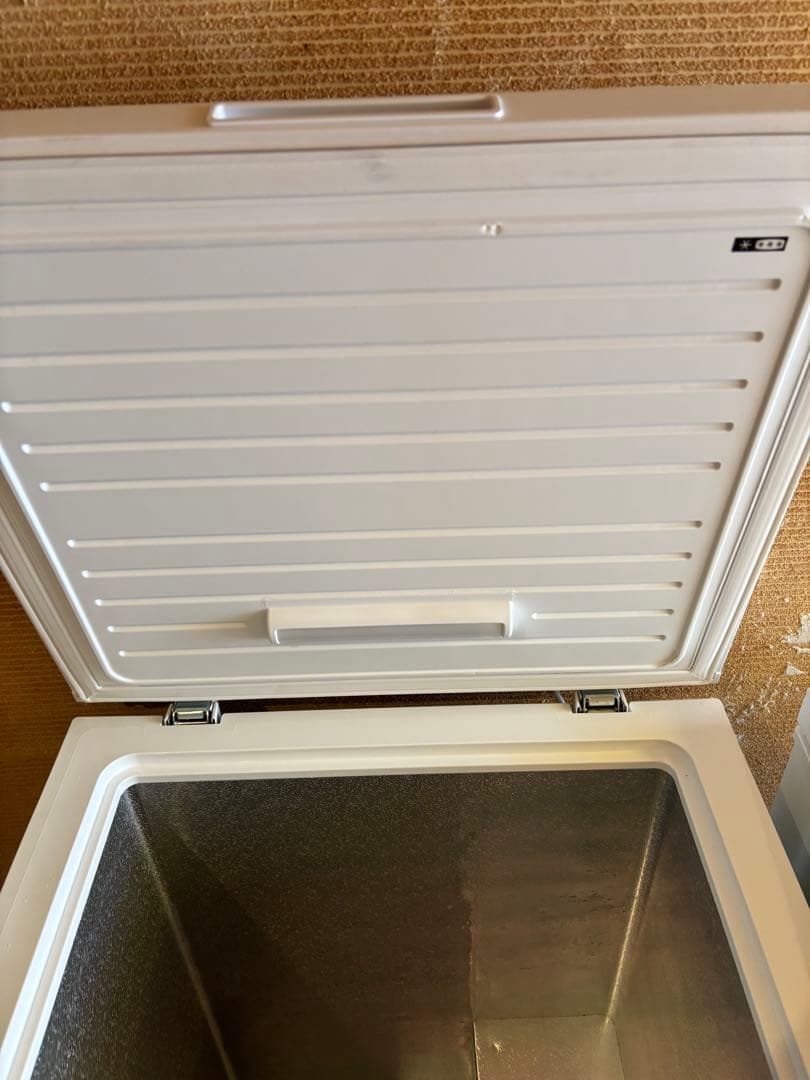 comfee 冷凍庫 142リットル　美品