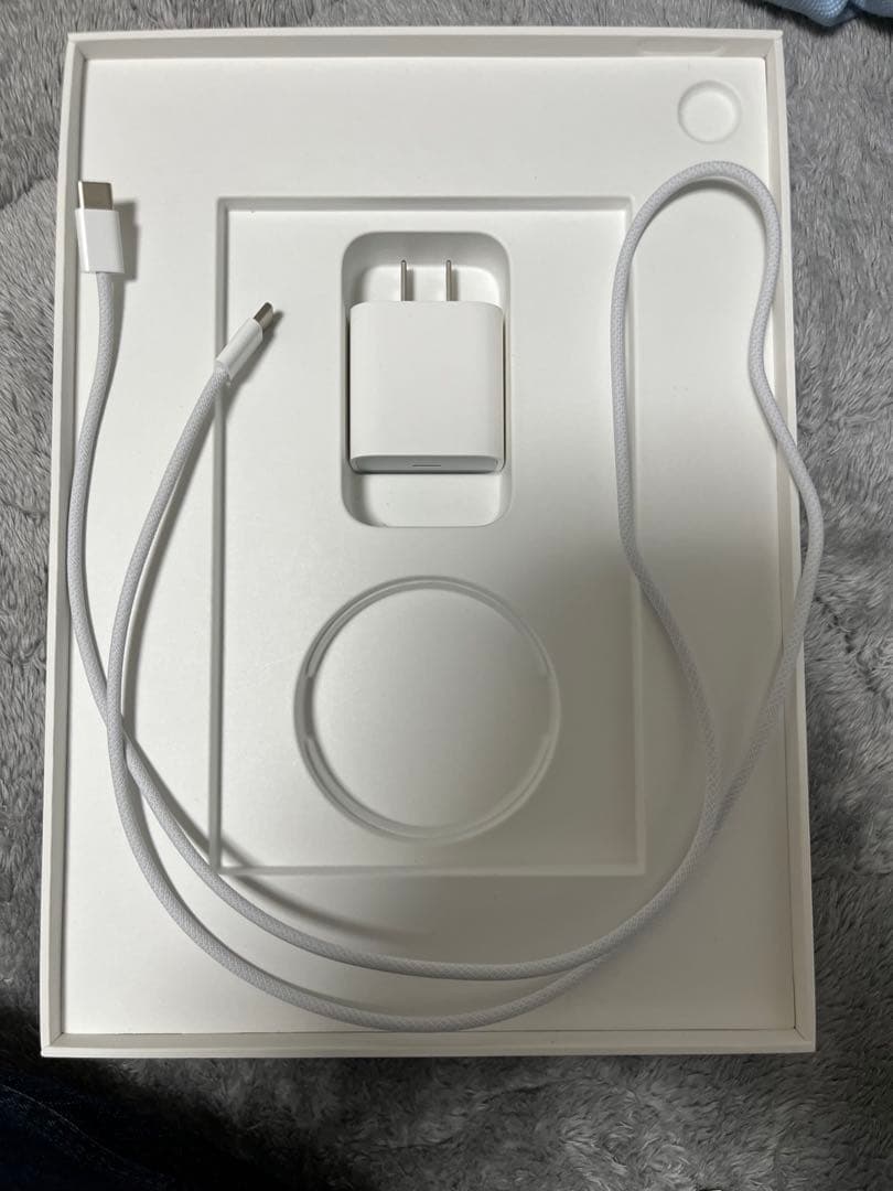 iPad(A16)Wi-Fi 128GB ブルー 保護フィルム カバー イヤホン