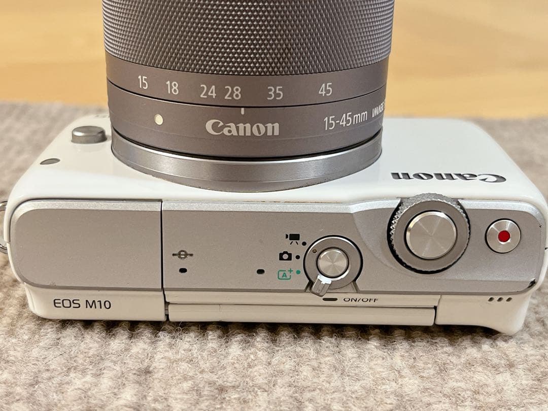 デジタルカメラ Canon FOS M10-WH WZOOMKIT