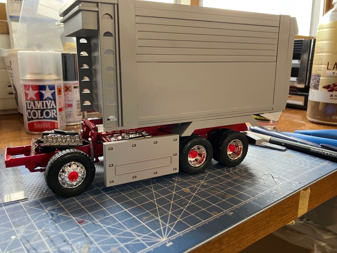 デコトラ、黒色のデカ箱出品、1／32大型ダンプ用