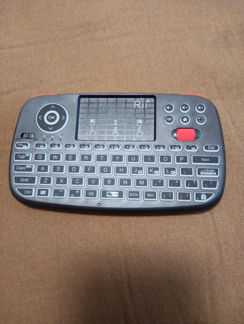 ワイヤレスキーボード タッチパッド付き