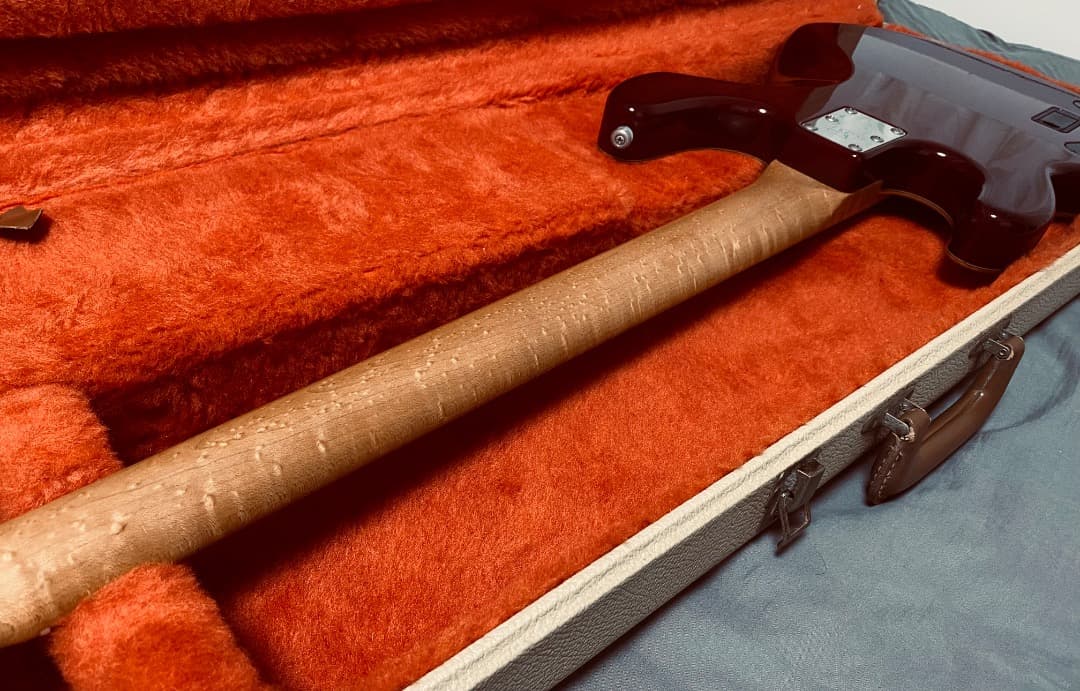 ベース MUSICMAN STINGRAY 20th ANNIVERSARY