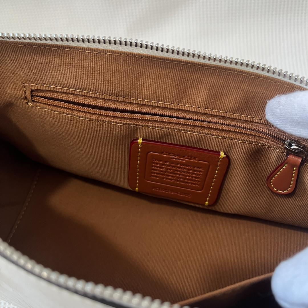 未使用 COACH コーチ アッシャー ショルダー バッグ ホワイトベージュ