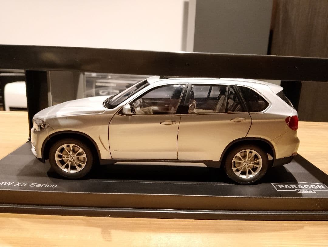 1/18 パラゴンモデル　BMW X5　ディーラー　ミニカー　グレイシアシルバー