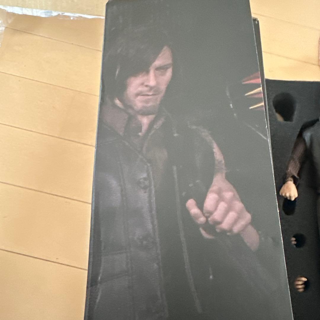 ウォーキングデッド　ダリルディクソン　フィギュア1/6