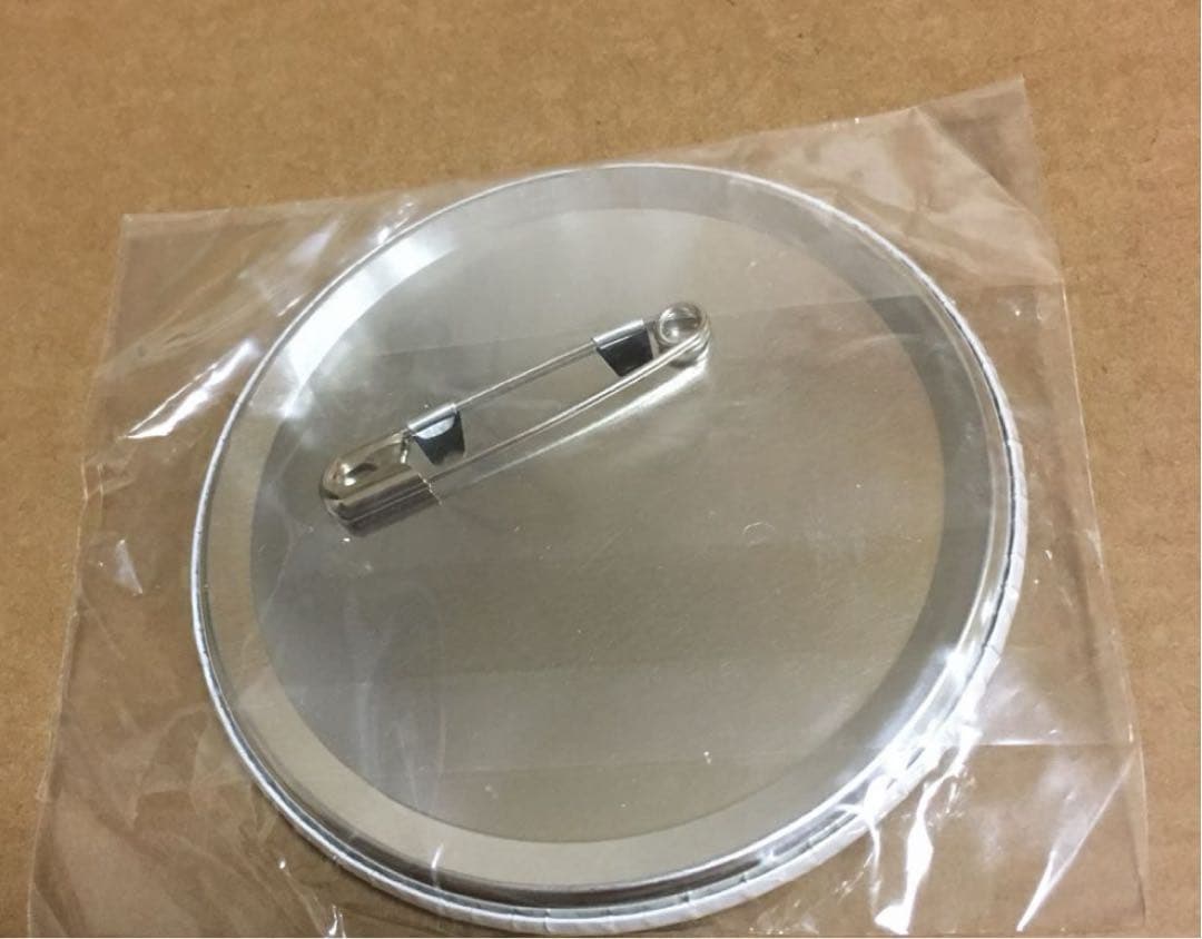 初音ミク  MIKU 赤い羽根共同募金×piapro 2019 缶バッジ