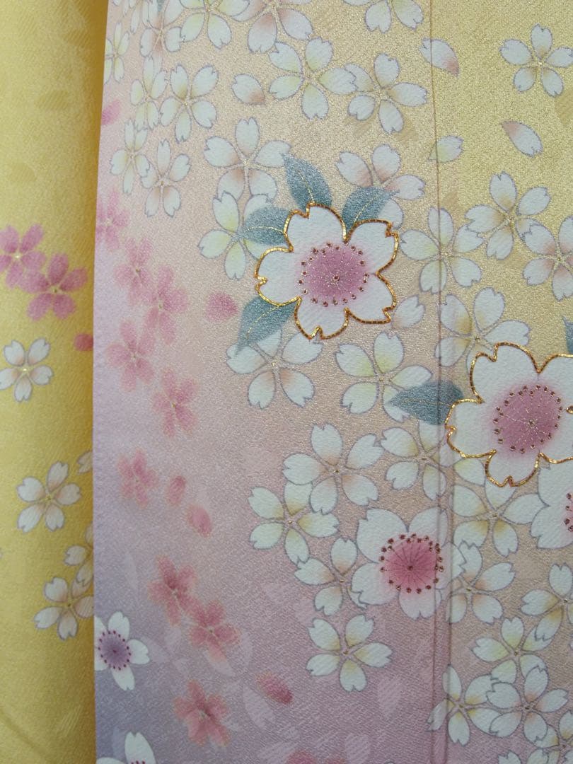 上品華やか】桜流し振袖＊金彩×金駒刺繍／黄×藤紫グラデーション＊パールトーン加工