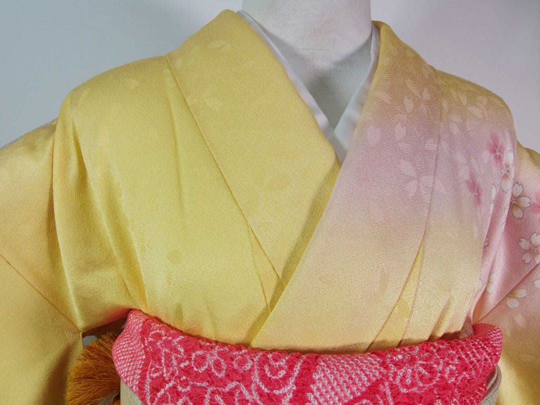 上品華やか】桜流し振袖＊金彩×金駒刺繍／黄×藤紫グラデーション＊パールトーン加工