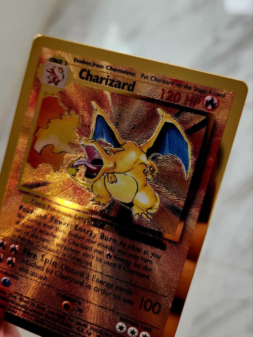 《希少》リザードン　25th メタルカード　ウルトラプレミアムコレクション 公式