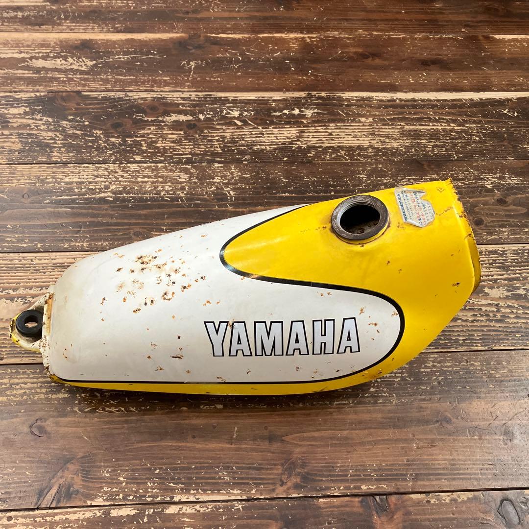 YAMAHA バイク タンク 白/黄
