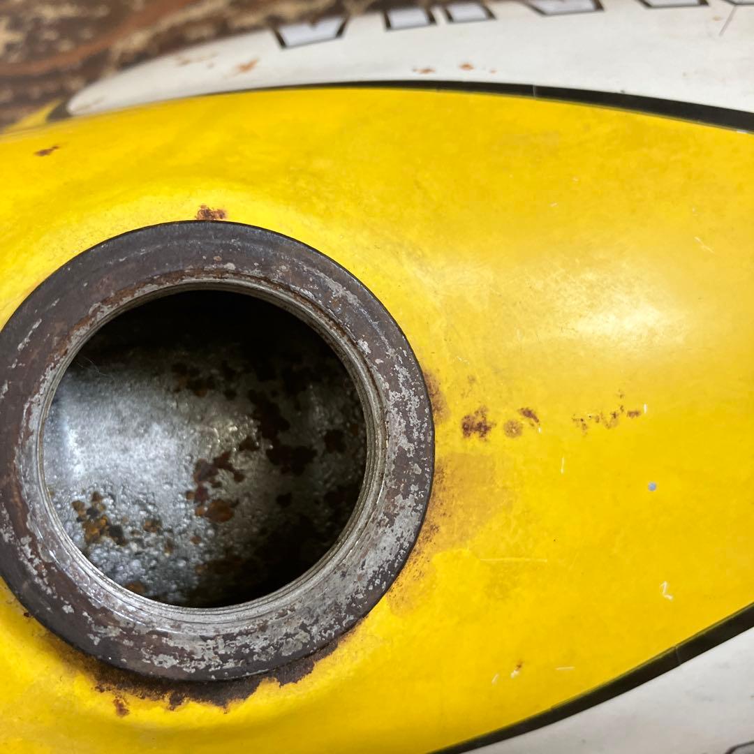 YAMAHA バイク タンク 白/黄