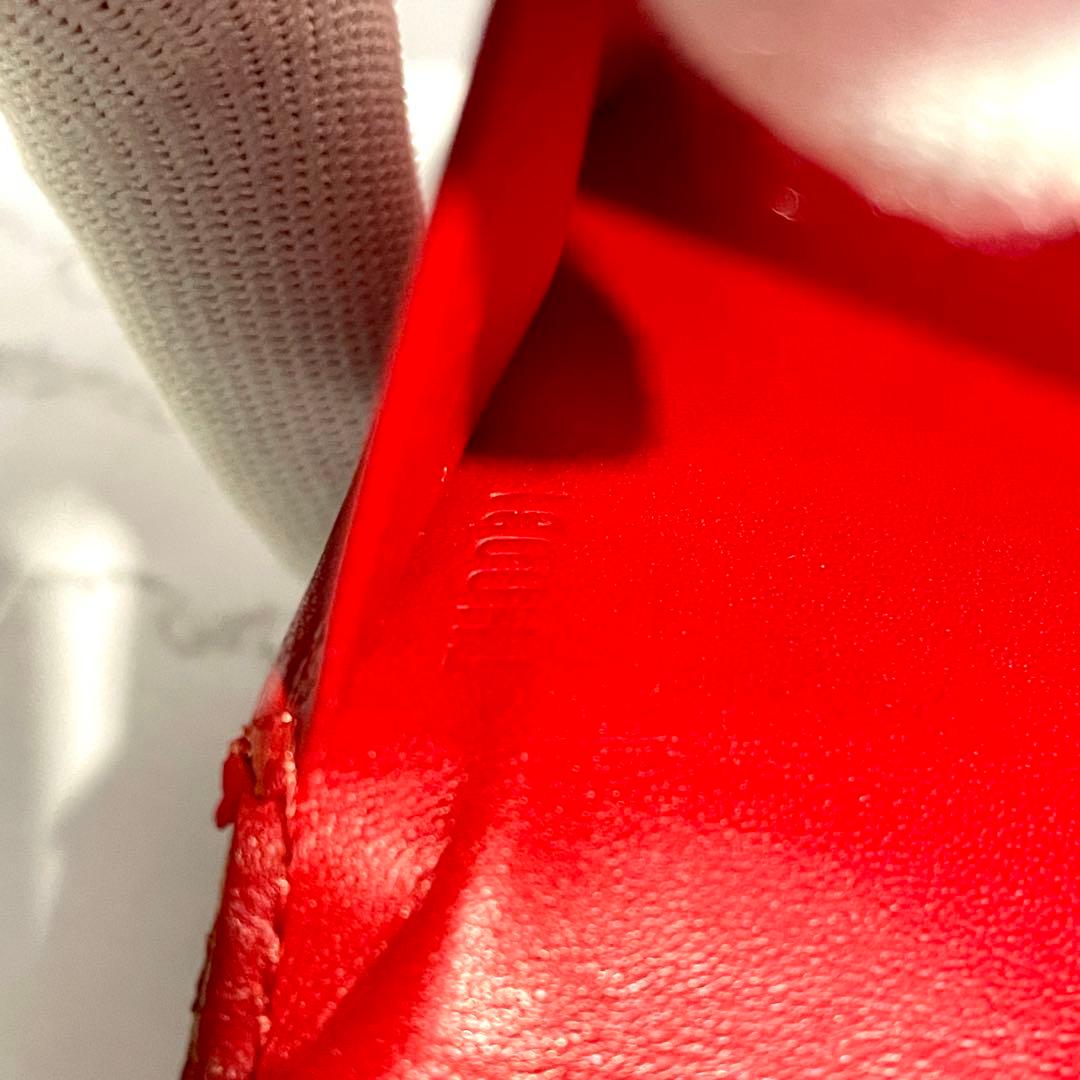 ルイヴィトン　ウォーカーウォレット　レッド